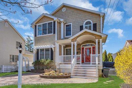 323 E Main St, Manasquan, NJ, 08736-3138 | Card Image