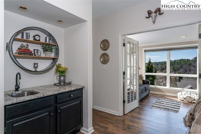 ROBIN-2 - 934 Chetola Lake Drive, Condo with 2 bedrooms, 2 bathrooms and null parking in Blowing Rock NC | Image 13