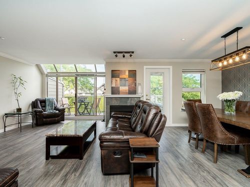 71-323 Governors Crt, New Westminster, BC, V3L5S6 | Card Image