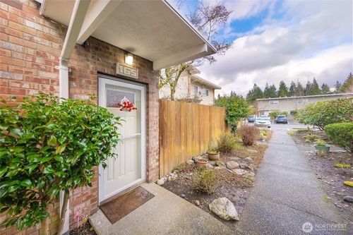 165-5713 122nd Pl Se, Bellevue, WA, 98006-3817 | Card Image