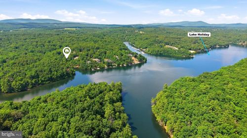 519 Northwood Cir, CROSS JUNCTION, VA, 22625-2537 | Card Image