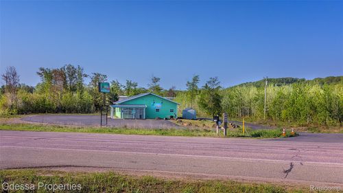 918 County Road 480, Marquette, MI, 49855-9417 | Card Image