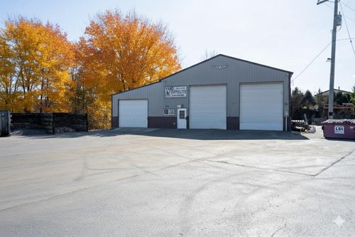 1626 Academy St, ELROY, WI, 53929-1061 | Card Image