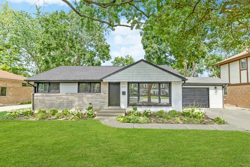 931 Holmes Ave, Deerfield, IL, 60015-2750 | Card Image