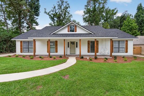 2402 Spring Valley Cir, Valdosta, GA, 31602-2289 | Card Image