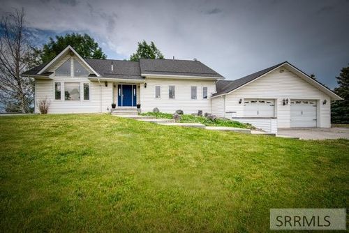 112 N 350 W, Blackfoot, ID, 83221-5621 | Card Image