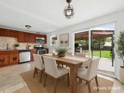 8976 Canoe Dr, Galloway, OH, 43119-9490 | Card Image