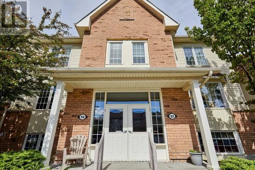 3-92 Petra Way, Whitby, ON, L1R0A3 | Card Image