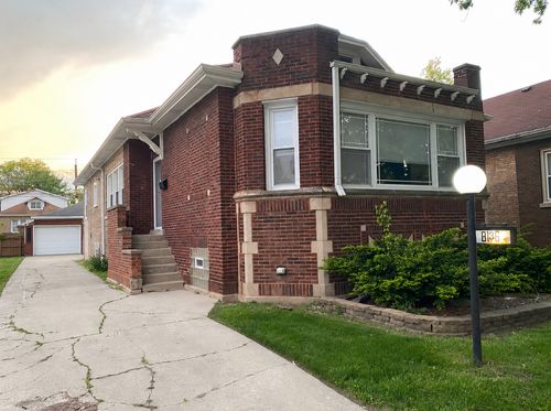 8136 S Luella Ave, CHICAGO, IL, 60617-1152 | Card Image