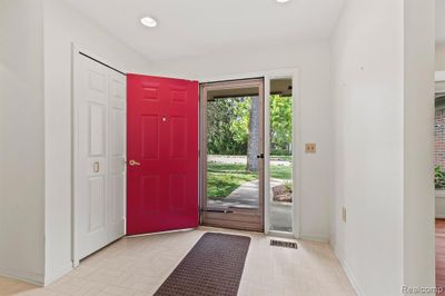 front entry - welcome! | Image 3