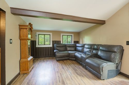 20 Echo Road, Glocester, RI, 02814 | Card Image