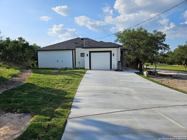 3440 Tanglewood Trl, House other with 3 bedrooms, 2 bathrooms and null parking in Spring Branch TX | Image 4