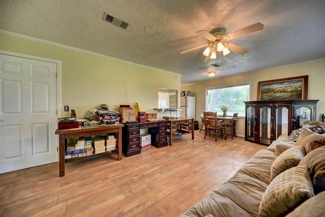 Guest House - Living Room | Image 25