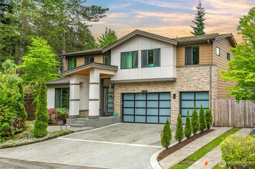 10351 Se 8th St, Bellevue, WA, 98004-6761 | Card Image