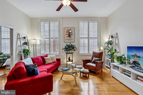 th2a-1305 Spruce St, PHILADELPHIA, PA, 19107-5608 | Card Image