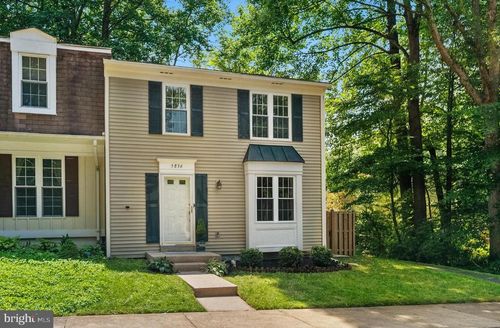 5836 Wood Poppy Ct, BURKE, VA, 22015-2717 | Card Image
