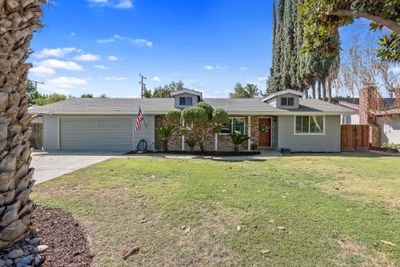 3441 W Iris Avenue, House other with 4 bedrooms, 2 bathrooms and null parking in Visalia CA | Image 2