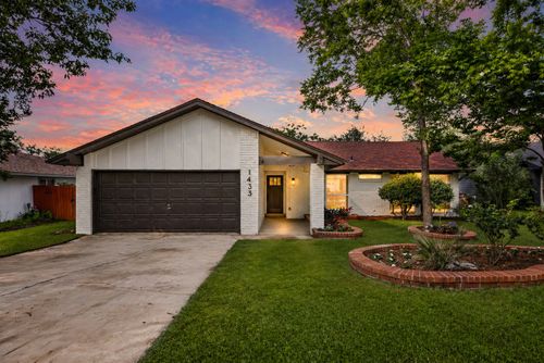 1433 Salem Meadow Cir, Austin, TX, 78745-2911 | Card Image