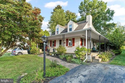 1504 Stirling St, COATESVILLE, PA, 19320-2537 | Card Image