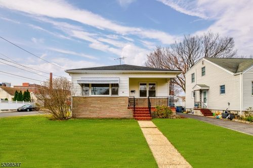 65 Eastern States Pkwy, Somerville, NJ, 08876-2633 | Card Image