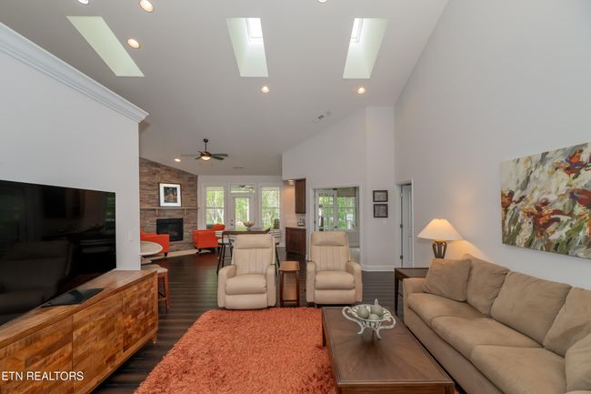169 Dudi Trl, House other with 3 bedrooms, 3 bathrooms and null parking in Vonore TN | Image 17