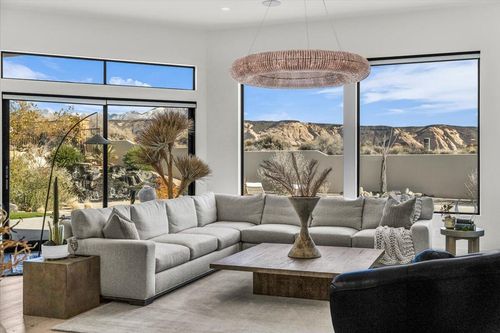 5032 N Silver Cloud Dr, St George, UT, 84770 | Card Image