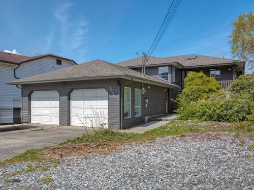 5796 Trail Ave, Sechelt, BC, V7Z0L8 | Card Image