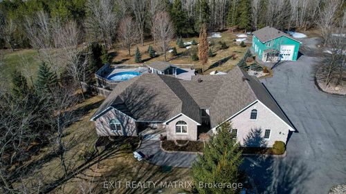 2573 Mitchell St, Metcalfe, ON, K0A2P0 | Card Image