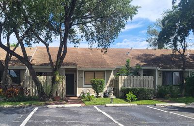 11189 - 11189 Nw 37th St, Home with 3 bedrooms, 2 bathrooms and null parking in Sunrise FL | Image 2