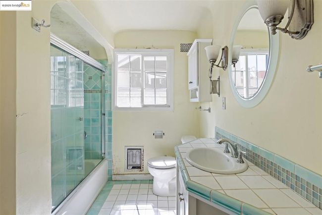 2441 Carleton St, House other with 3 bedrooms, 1 bathrooms and null parking in Berkeley CA | Image 21