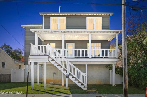 45 2nd St, Highlands, NJ, 07732-1640 | Card Image