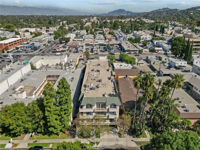 102 - 4348 Mammoth Ave, Condo with 2 bedrooms, 3 bathrooms and null parking in Sherman Oaks CA | Image 31