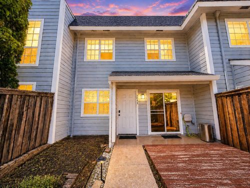 3044 Woods Cir, Davis, CA, 95616-2680 | Card Image