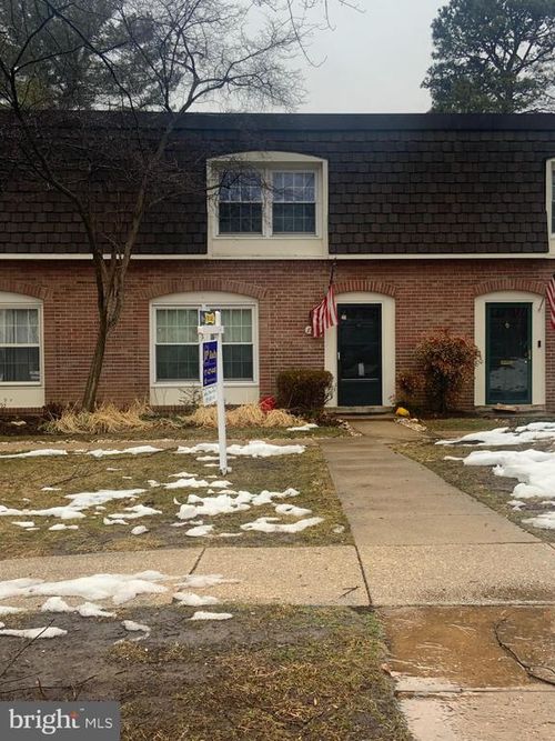 6-8210 Carrleigh Pkwy, SPRINGFIELD, VA, 22152-1701 | Card Image