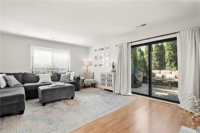 80 Lake Ridge Cv, Condo with 1 bedrooms, 1 bathrooms and 1 parking in Mohegan Lake NY | Image 12