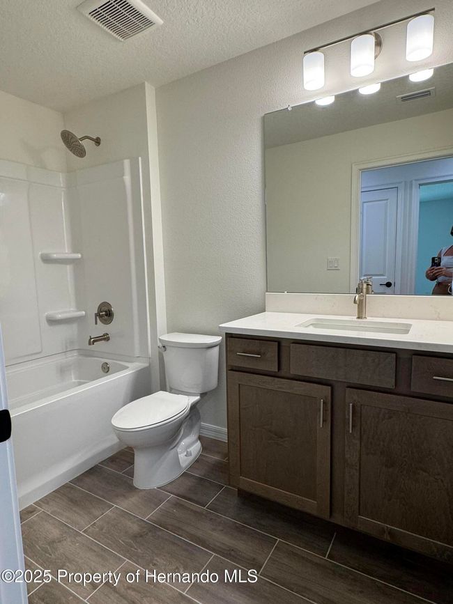 13050 Tinamou Ave, House other with 4 bedrooms, 2 bathrooms and null parking in WEEKI WACHEE FL | Image 6