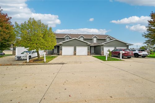 d-3840 37th Ave Sw, Cedar Rapids, IA, 52404-8317 | Card Image