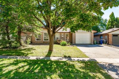 10 Brombal Dr, House other with 3 bedrooms, 2 bathrooms and 3 parking in Guelph ON | Image 2