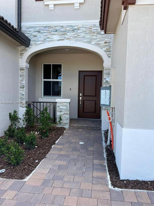 12663 Nw 24th Ave, Miami, FL, 33167-1574 | Card Image