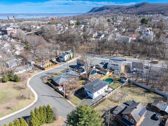 Aerial view with a mountain view | Image 40