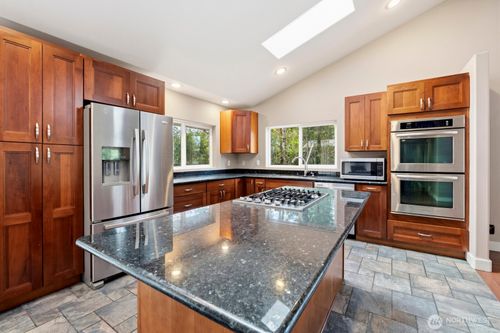871 Ne Larson Blvd, Belfair, WA, 98528-9205 | Card Image