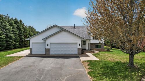 6685 404th St, North Branch, MN, 55056-6039 | Card Image