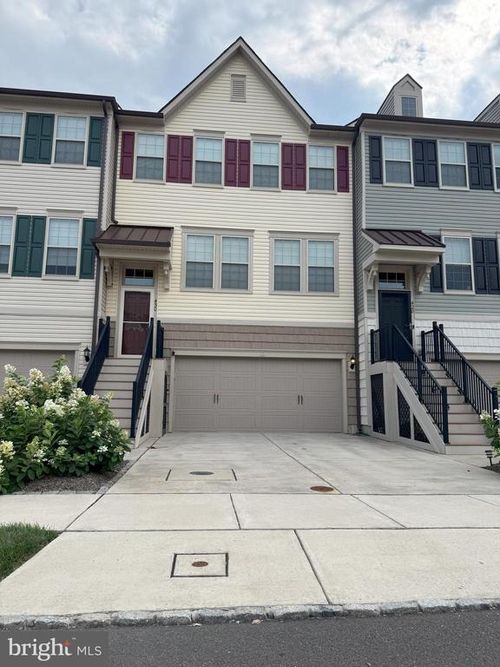 430 Tall Oaks Dr, WARMINSTER, PA, 18974-5209 | Card Image