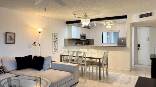 apt-313-5130 Las Verdes Cir, Delray Beach, FL, 33484-8010 | Card Image
