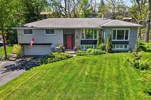 11 Crestwood Ave, Peterborough, ON, K9J1M9 | Card Image