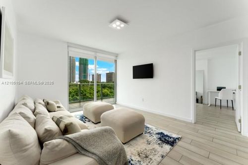 707-1600 Sw 1st Ave, Miami, FL, 33129-1142 | Card Image