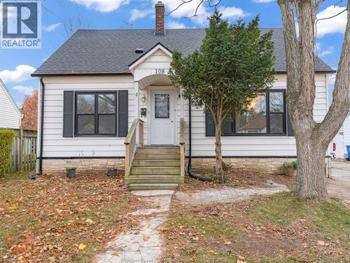 {{alt}} | Card Image