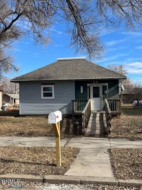 310 2nd Avenue E, Mobridge, SD, 57601 | Card Image