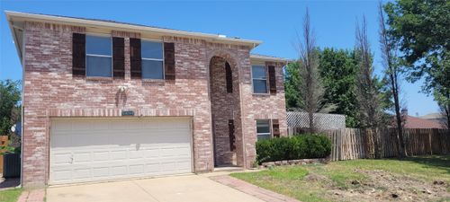 5312 Kingslink Cir, Fort Worth, TX, 76135-1427 | Card Image