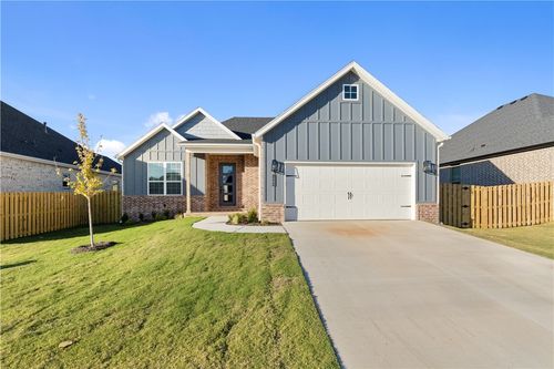 1902 Ferguson St, Pea Ridge, AR, 72751-5052 | Card Image